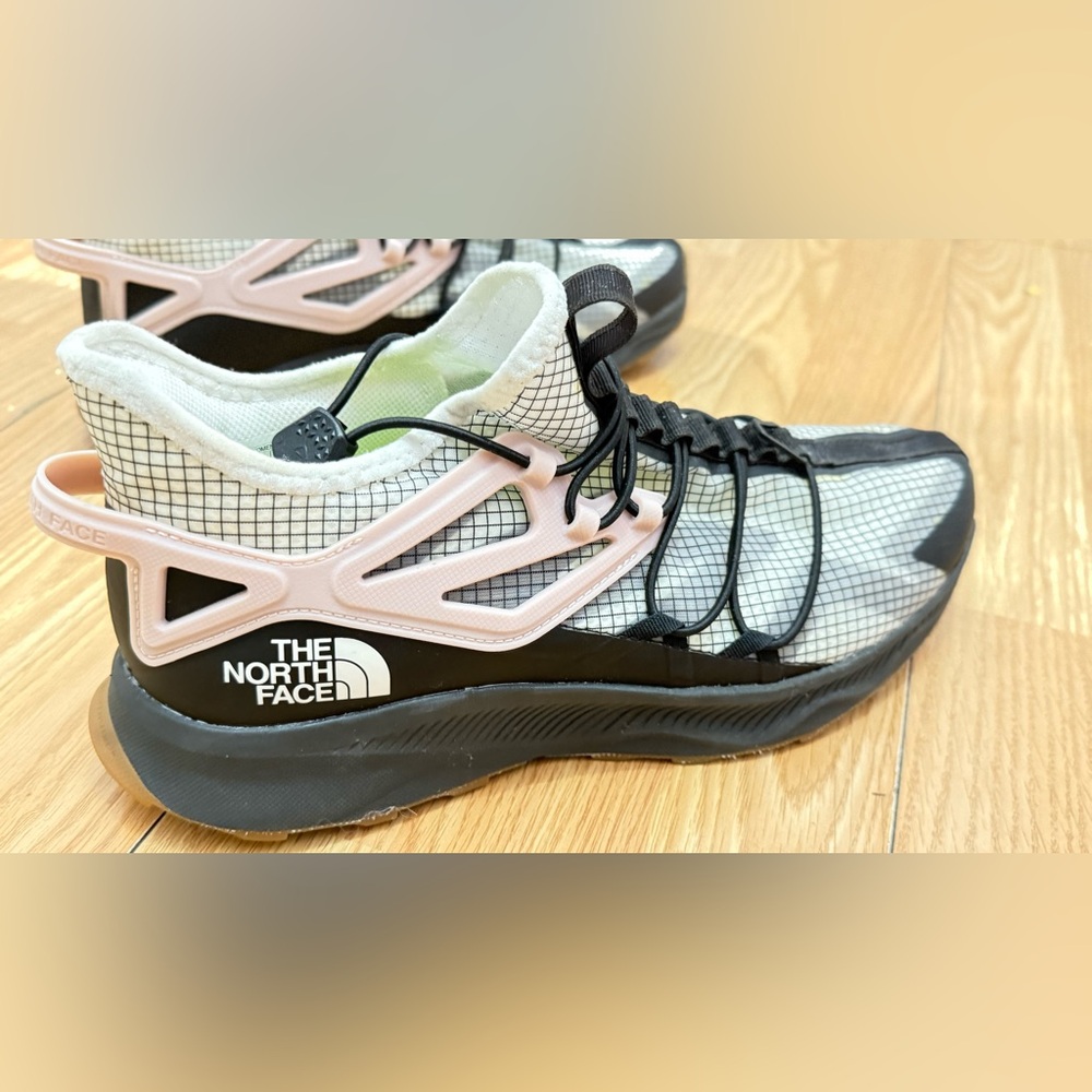 The North Face Trail Running / Outdoor Sneakers. Never worn.NWOT. Fast 📦 - Picture 11 of 15